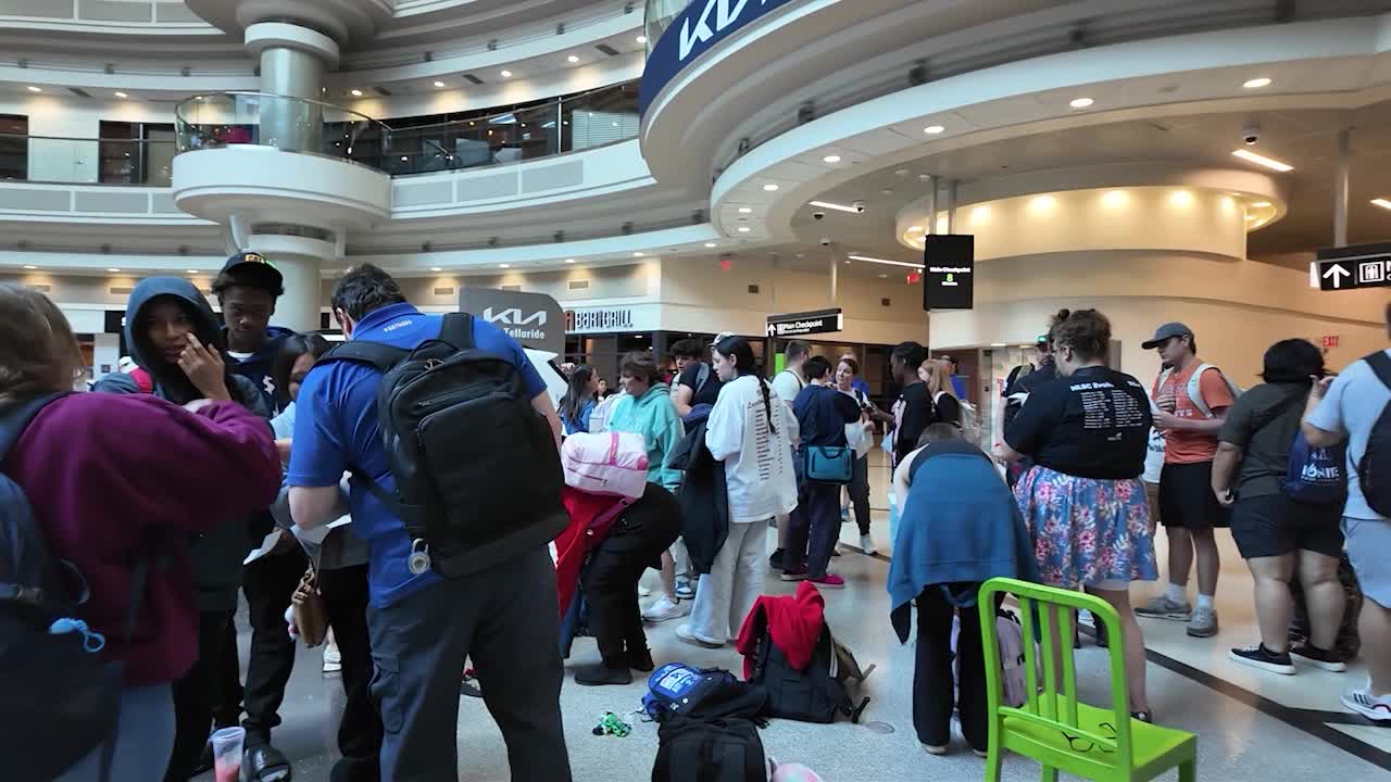 Delays continue Wednesday morning at Atlanta airport
