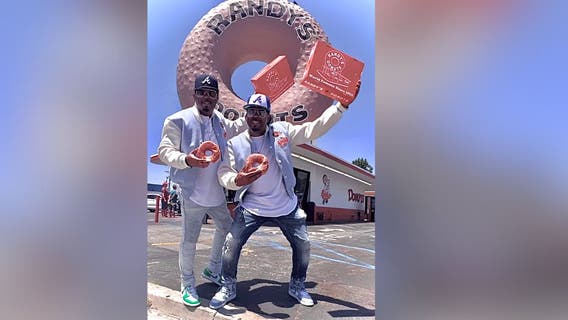 Randy's Donuts announce grand opening date at Lenox Square Mall