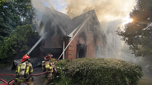 Gwinnett County firefighters battle blaze at Lawrenceville home
