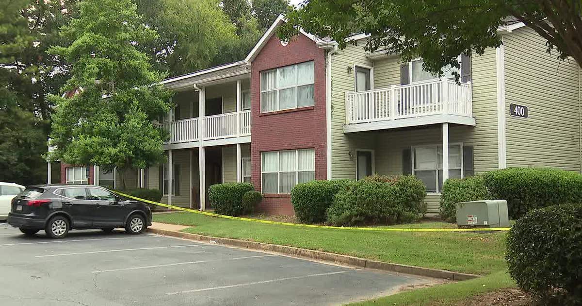 Drive-by shooting injures 2 in Clayton County | FOX 5 Atlanta