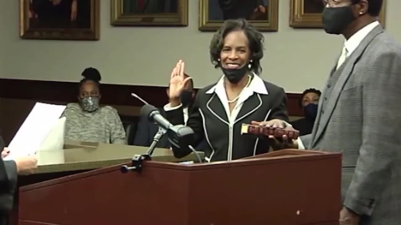 Cobb County clerk indicted on allegations of deleting passport service