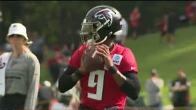 Michael Penix Jr. embraces starting role as Falcons begin padded practices