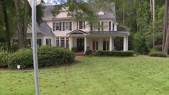 Police chase ends with car crashing into Brookhaven home, driver arrested