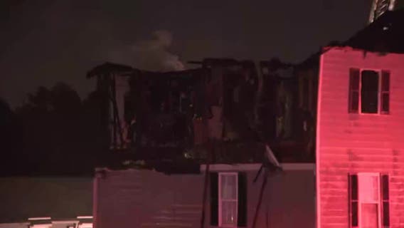 Massive overnight fire seriously damages Chamblee apartment complex
