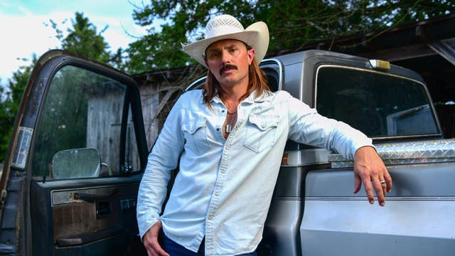 Country's Calling: Adam Warner bringing high-energy show to Eddie's Attic