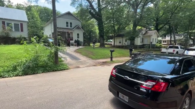 3-year-old dies after shooting in home on Hawthorne Way in East Point