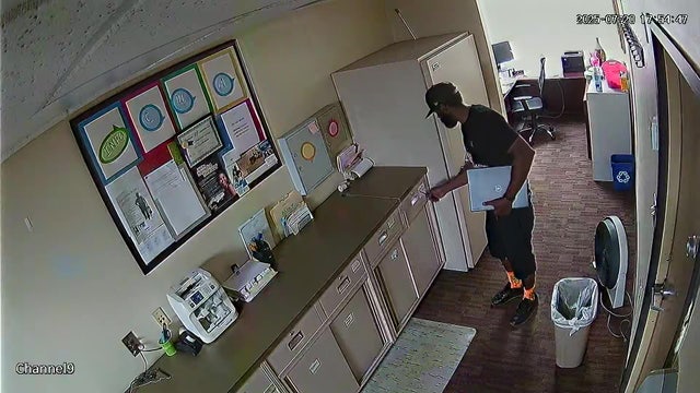 Police searching for suspect in SW Atlanta credit union break-in
