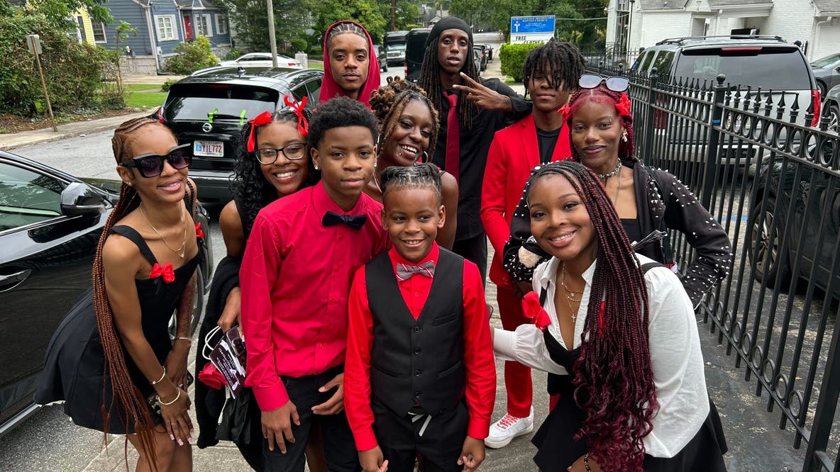 Hundreds mourn Atlanta father of 20 killed outside Greyhound station