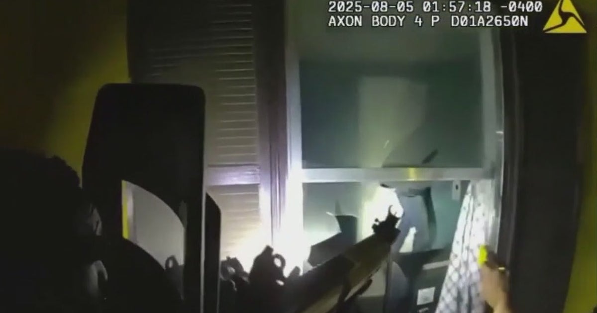 Alleged robber arrested after standoff in Coweta County home | FOX 5 ...