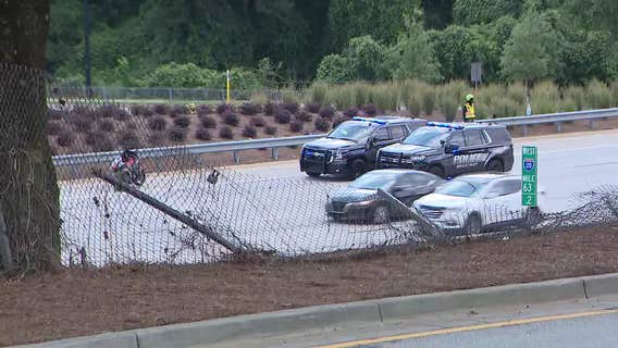 Motorcyclist injured in single vehicle crash on I-20 in DeKalb County