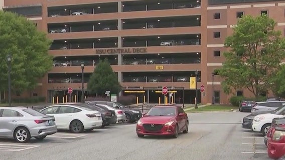 Kennesaw State students struggle with parking on campus