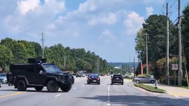 Mableton SWAT standoff ends with suspect in custody