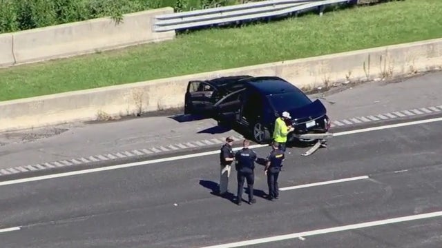 Gwinnett County police chase following armed robbery ends with crash