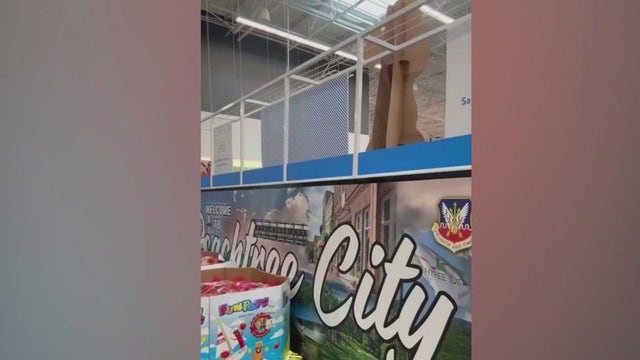 Senoia or Peachtree City? Walmart pulls mural after mix-up
