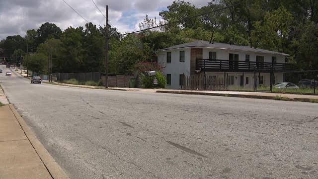 Road rage shooting injures 25-year-old woman in northwest Atlanta