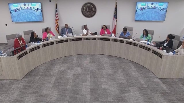 South Fulton mayoral candidates clash over restoring faith in police force