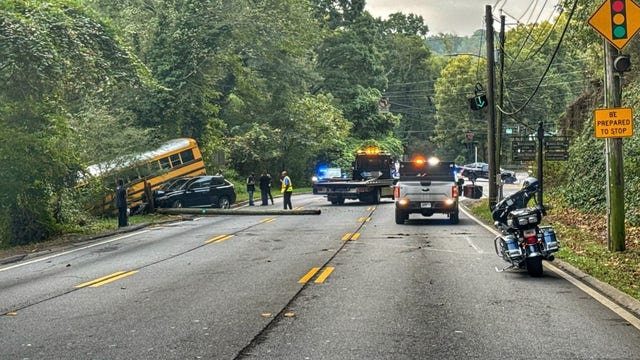 Bus crash closes portion of Atlanta Street in Roswell Friday morning