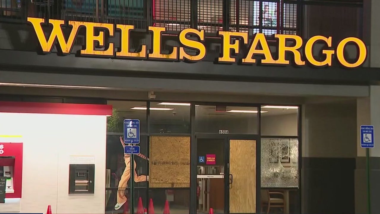 Man arrested after 2 nights of vandalism at Atlanta bank