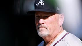 Braves manager Brian Snitker stepping down