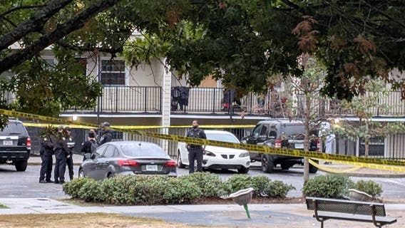 Woman shot to death on Center Street in northwest Atlanta