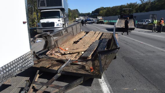 Loose trailer injures 2 men on I-20, DeKalb police looking for owner