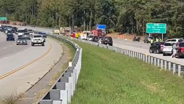 Crash on Georgia 400 in Forsyth County seriously injures 2 people