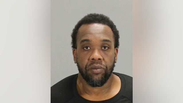 Clayton County jail officer accused of taking $10K, sneaking contraband inside