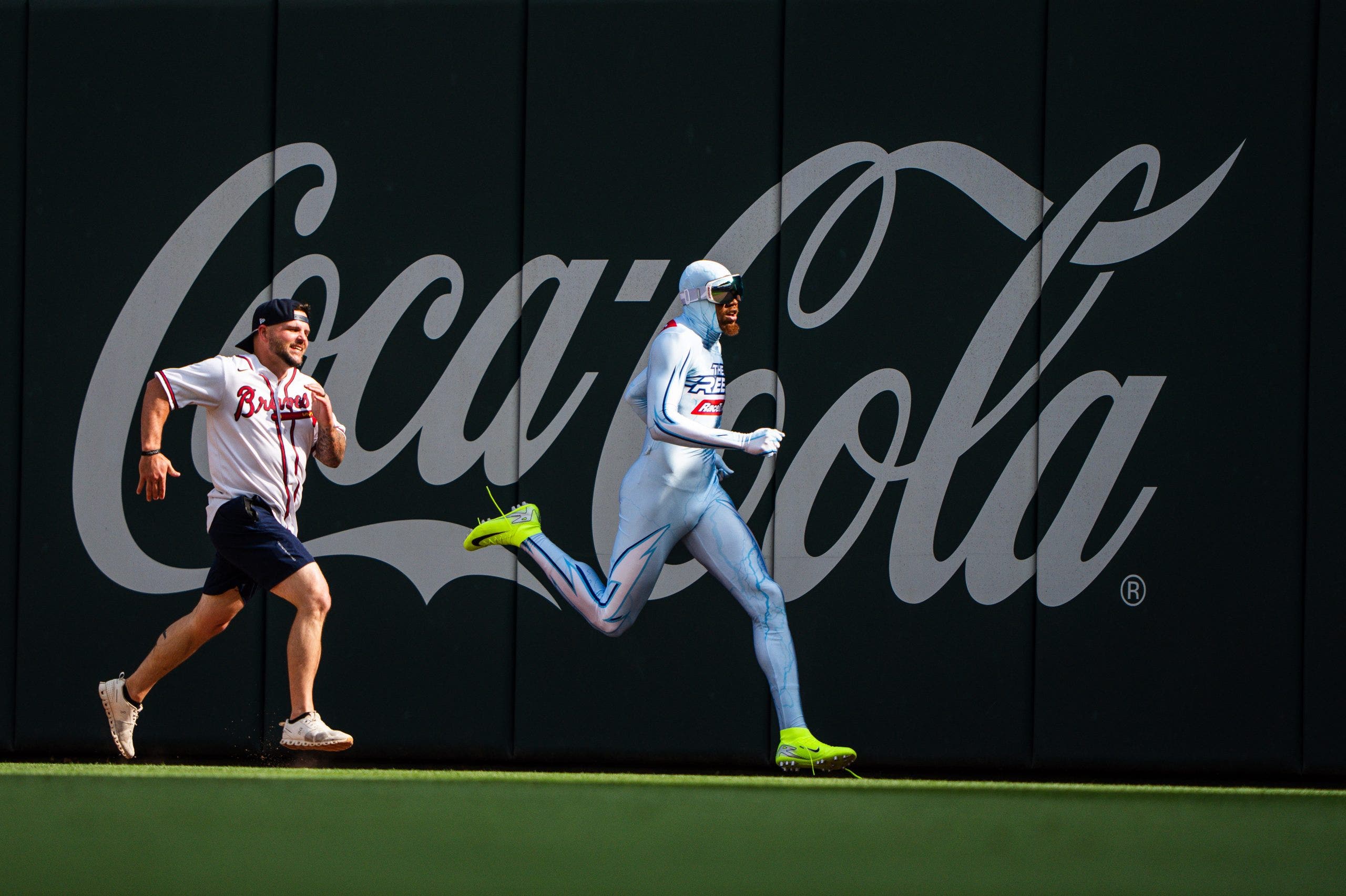 Atlanta Braves looking for new 'The Freeze' sprinter