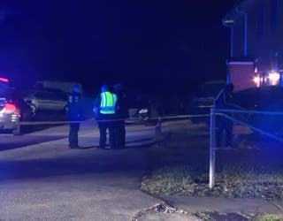 An Atlanta police officer responds to a reported stabbing along Harwell Road NW on Nov. 1, 2025. (FOX 5)