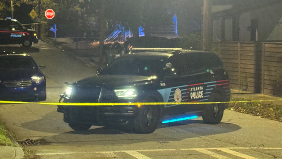 Police investigating deadly stabbing in southwest Atlanta