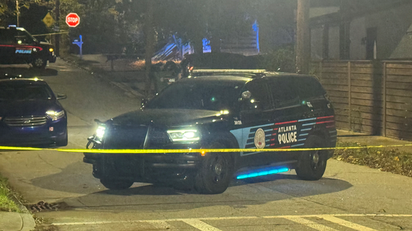 Police investigating deadly stabbing in southwest Atlanta