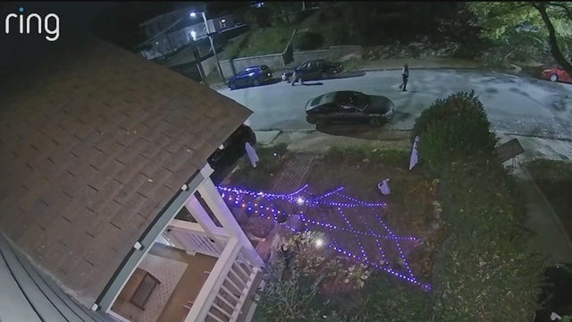 Gunfire scatters trick-or-treaters in Grant Park on Halloween night