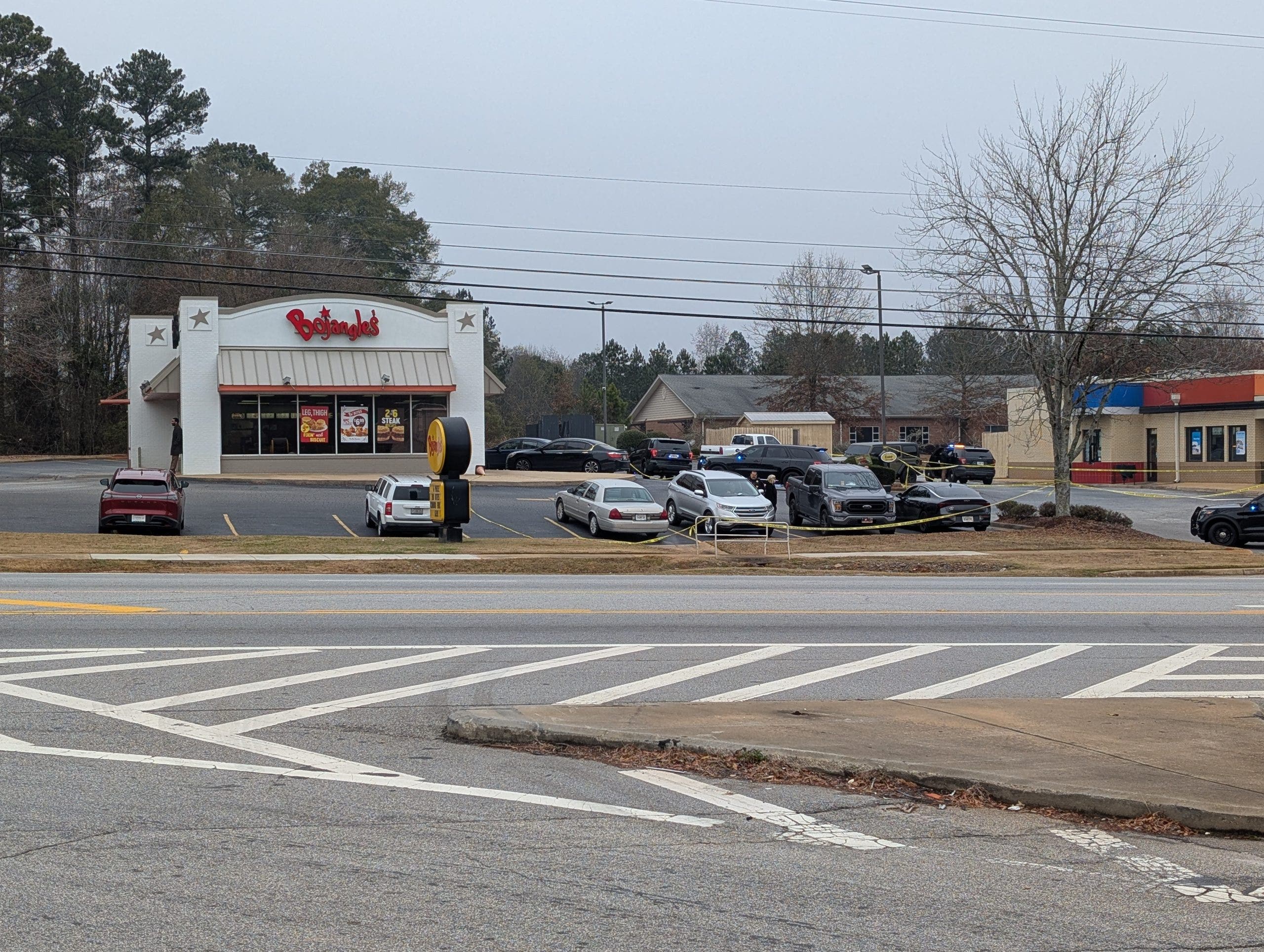 Man killed outside Palmetto Bojangles where teen daughter works