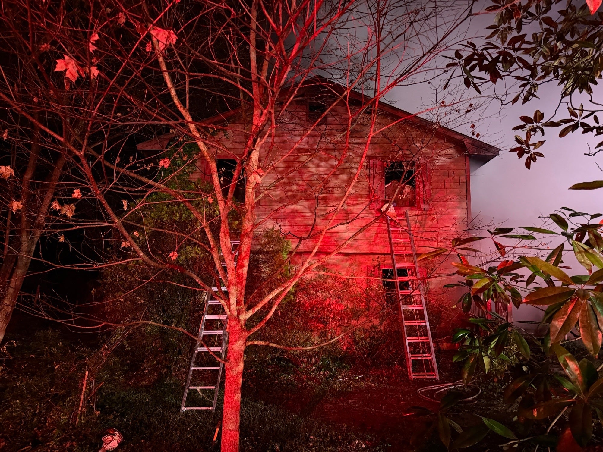 Woman found dead in bathroom after fire in Snellville home