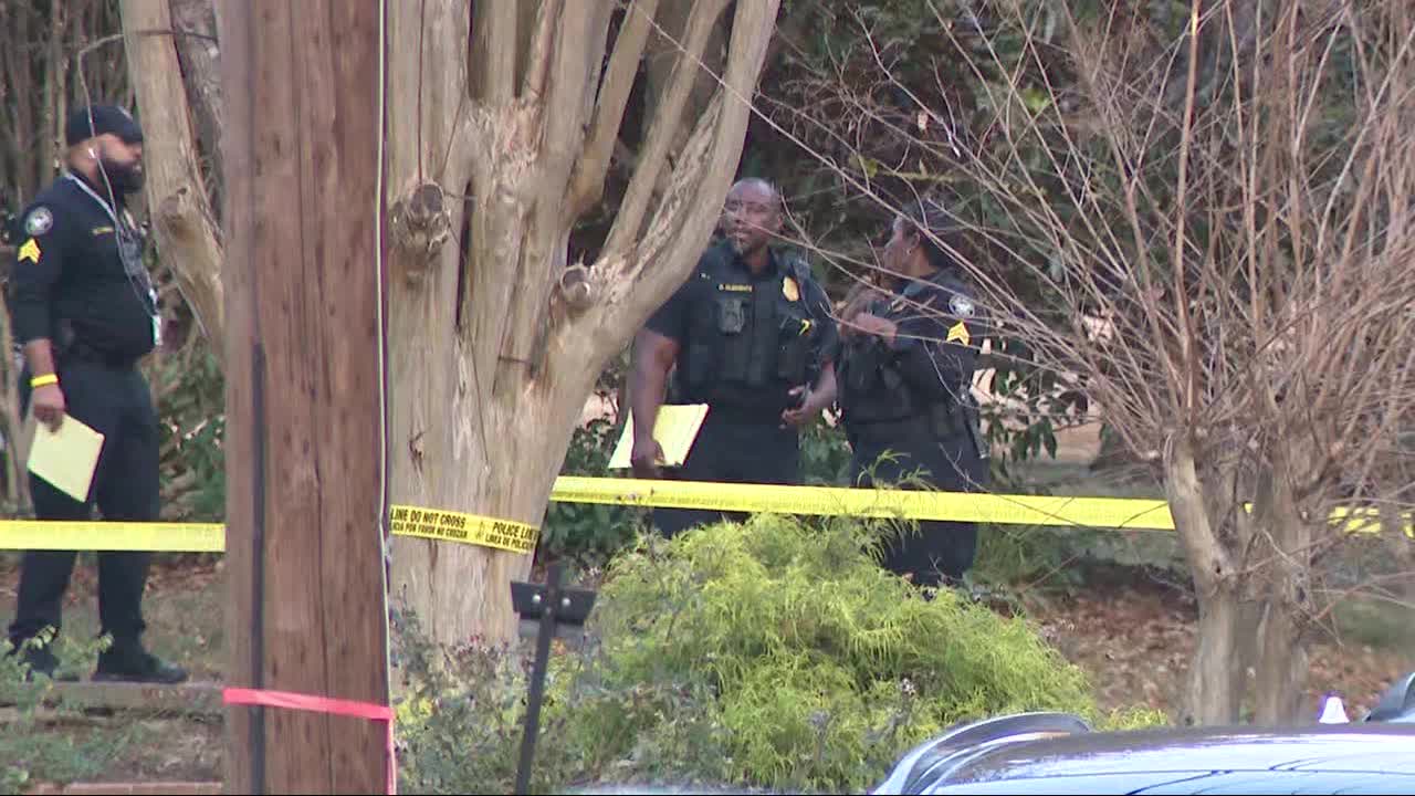 Atlanta police investigating after 2 found dead on Cooledge Avenue