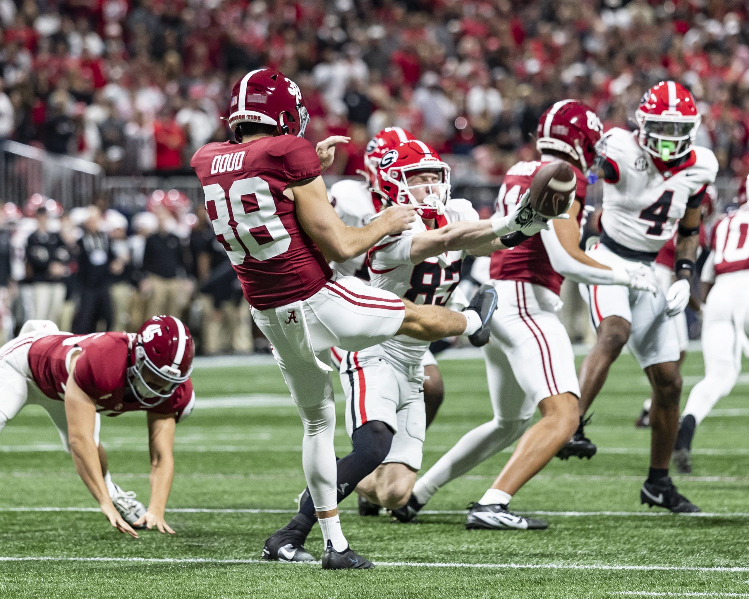 Georgia Bulldogs defeat Alabama to claim SEC Championship