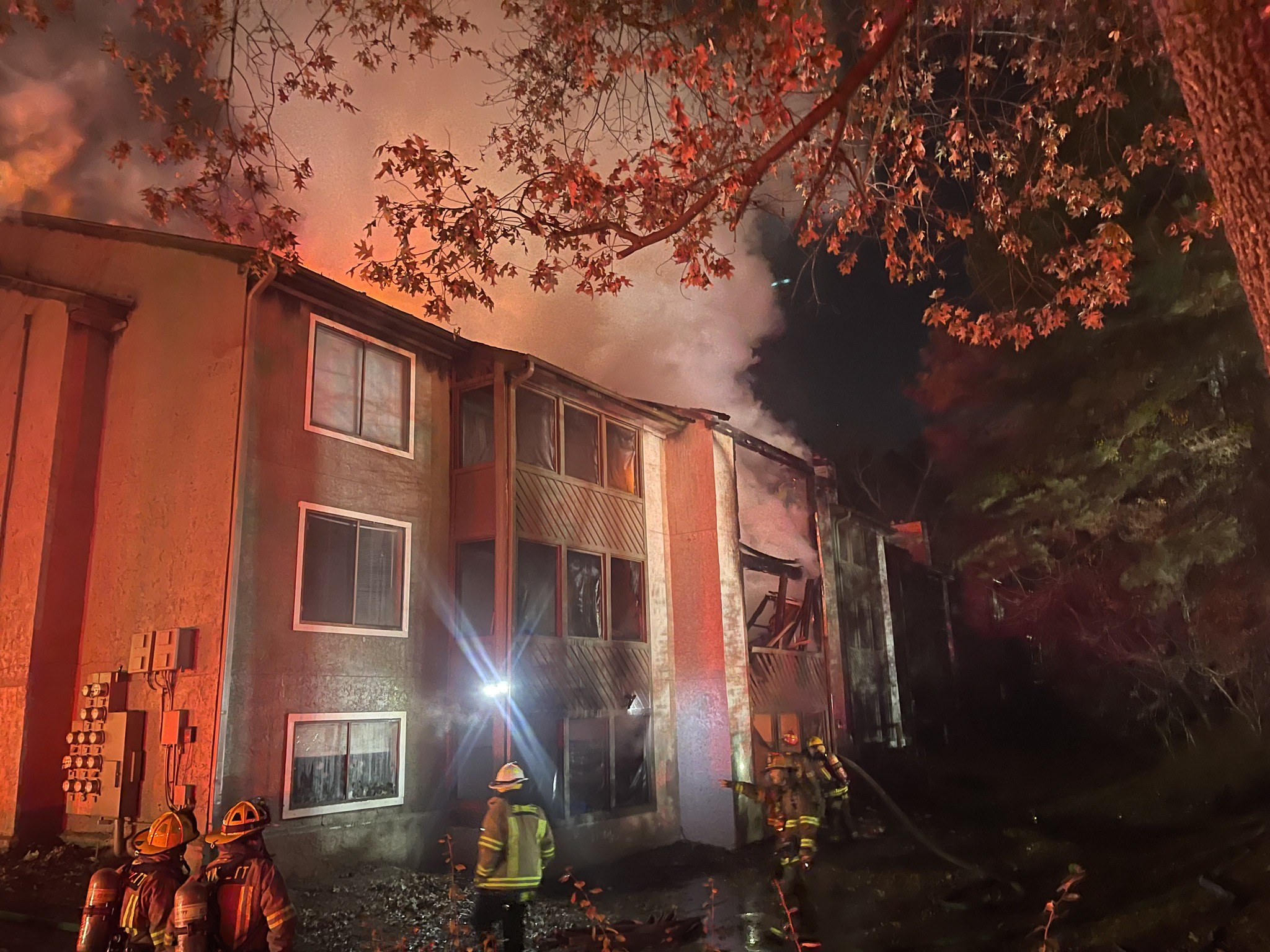 Gwinnett County apartment fire displaces 2 dozen people