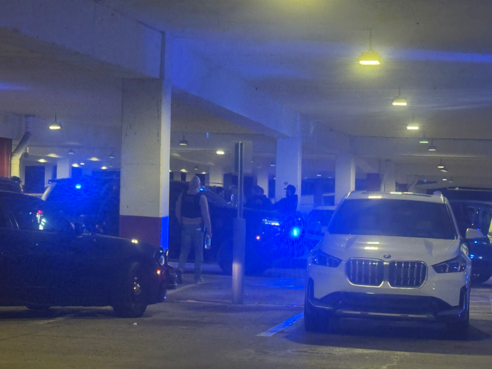 Man charged after accidentally shooting himself during arrest in Cobb County