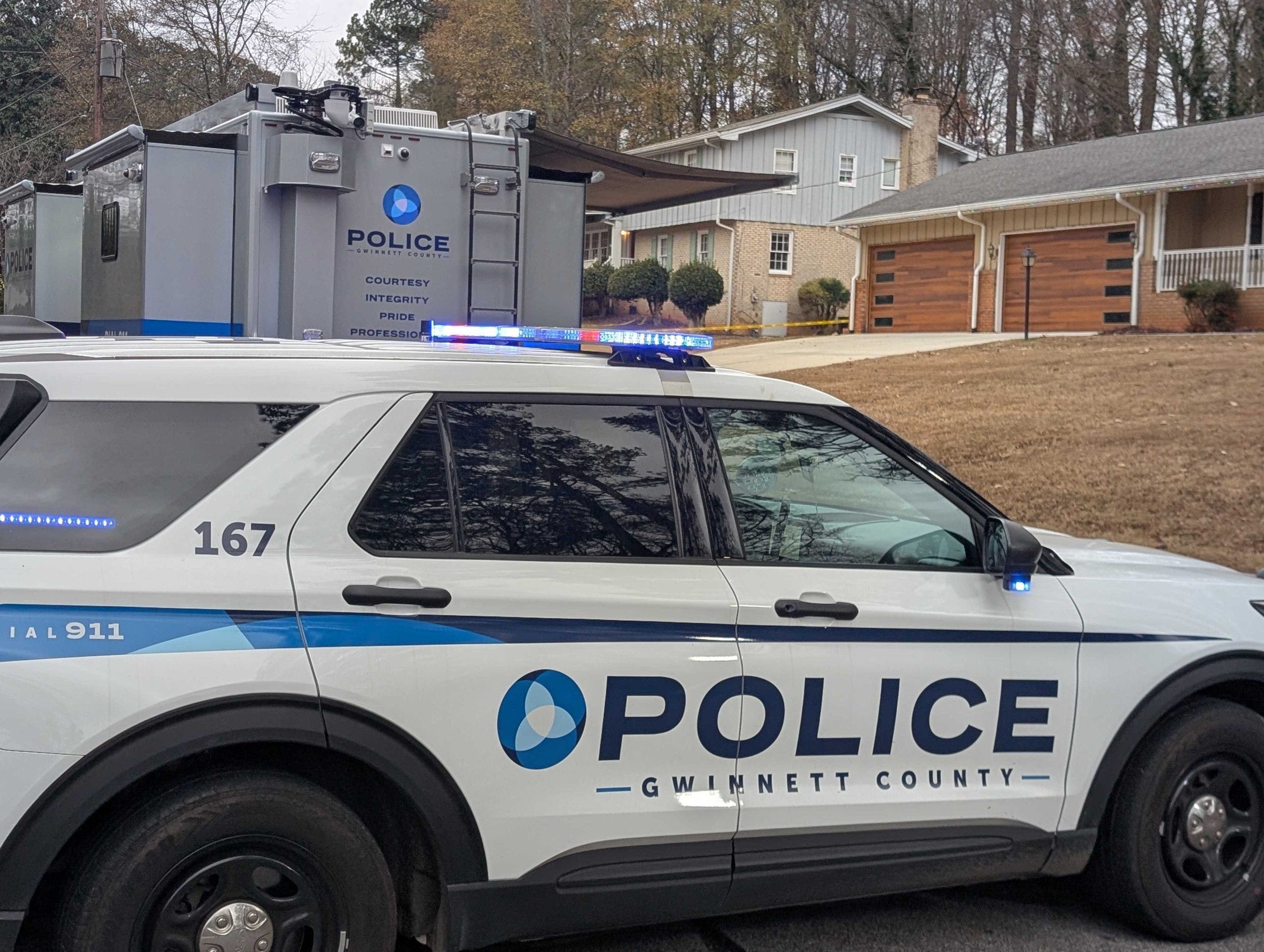 Officer shoots 19-year-old suspect armed with knife in Peachtree Corners area, police say