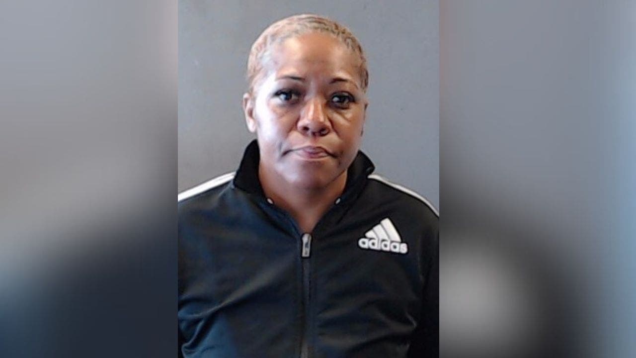 Former DeKalb jail worker accused of stealing coworker's paycheck