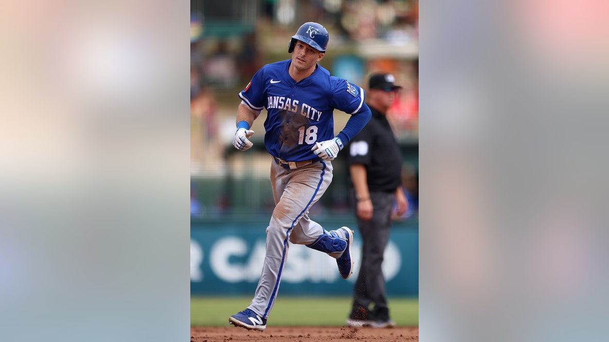 Braves add bullpen help, outfield depth ahead of 2026 season