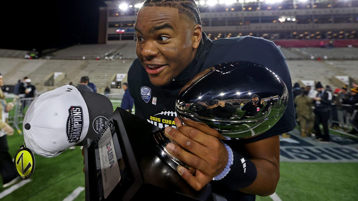 Kennesaw State stuns Jacksonville State with last-minute touchdown to win CUSA title