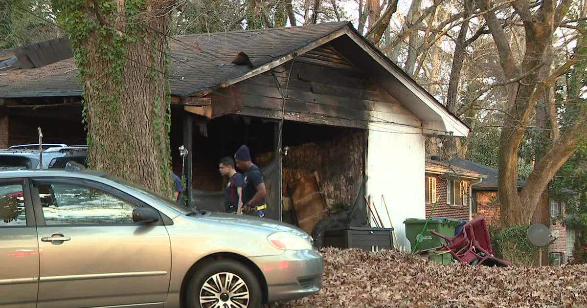 Atlanta family displaced after vehicle fire destroys Fairburn Road home