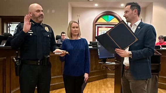 Roland Castro sworn in as Woodstock police chief