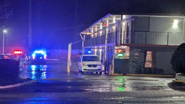 Man shot, killed outside motel on Glenwood Road, DeKalb police say