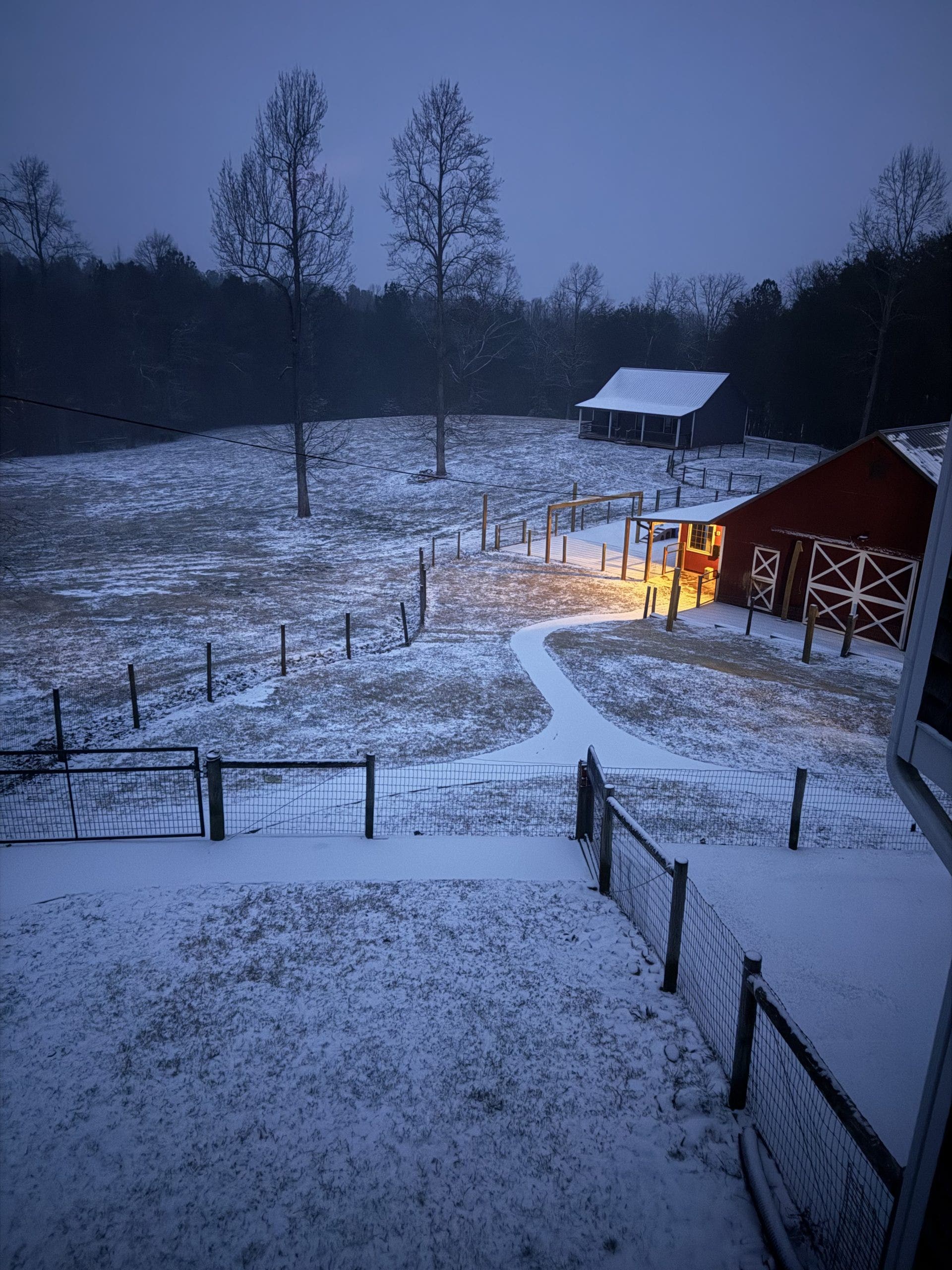 PHOTO GALLERY: Snow falling across North Georgia, metro Atlanta