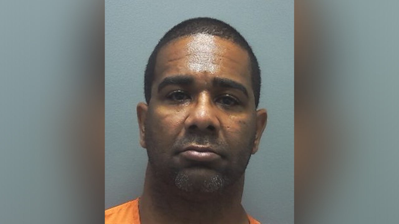 Man arrested for allegedly setting fire to Canton park restrooms