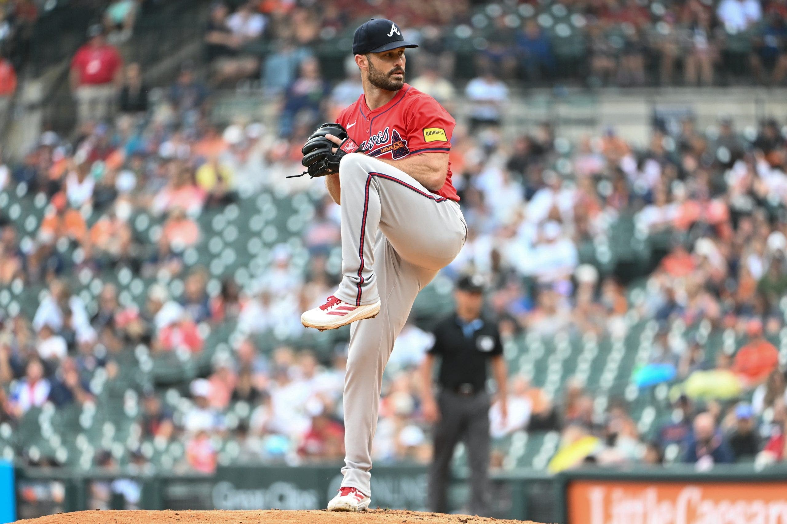 Tyler Kinley returns to Braves in $3M deal