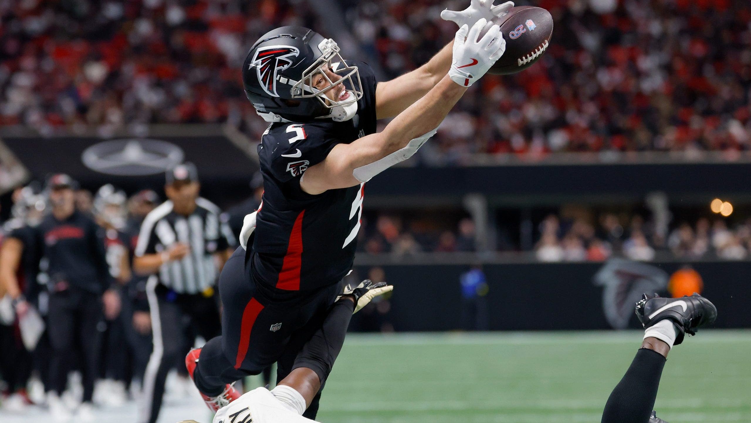 Falcons edge Saints 19-17 as Carolina Panthers clinch NFC South title