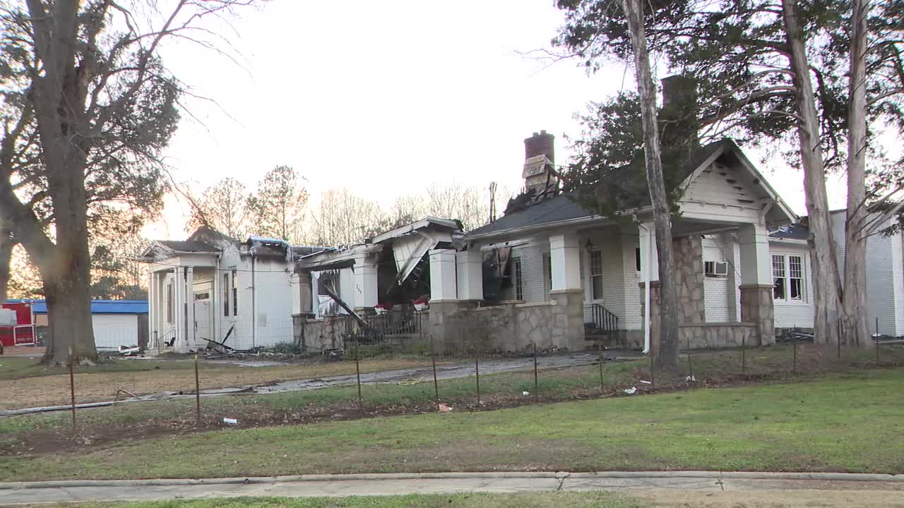 Funeral home leader plans to keep serving families after fire